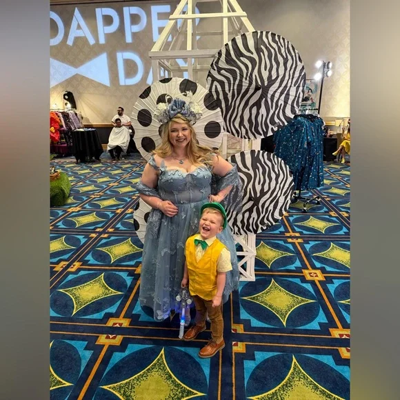 Elegant Blue Lace Evening Gown with corset back and 3D butterflies - Picture 6 of 6